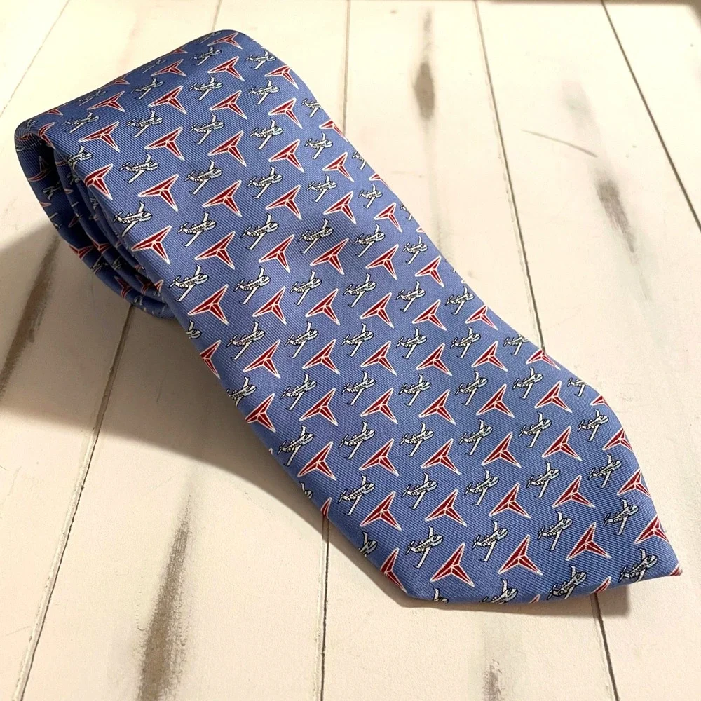 Vineyard Vines Custom Collection Triumph Necktie‎ Silk Blue Airplane Pilot